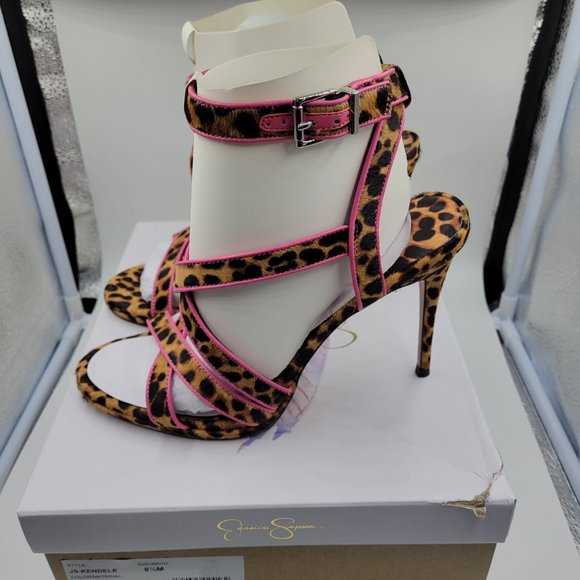 Jessica Simpson Sandal - Picture 2 of 4